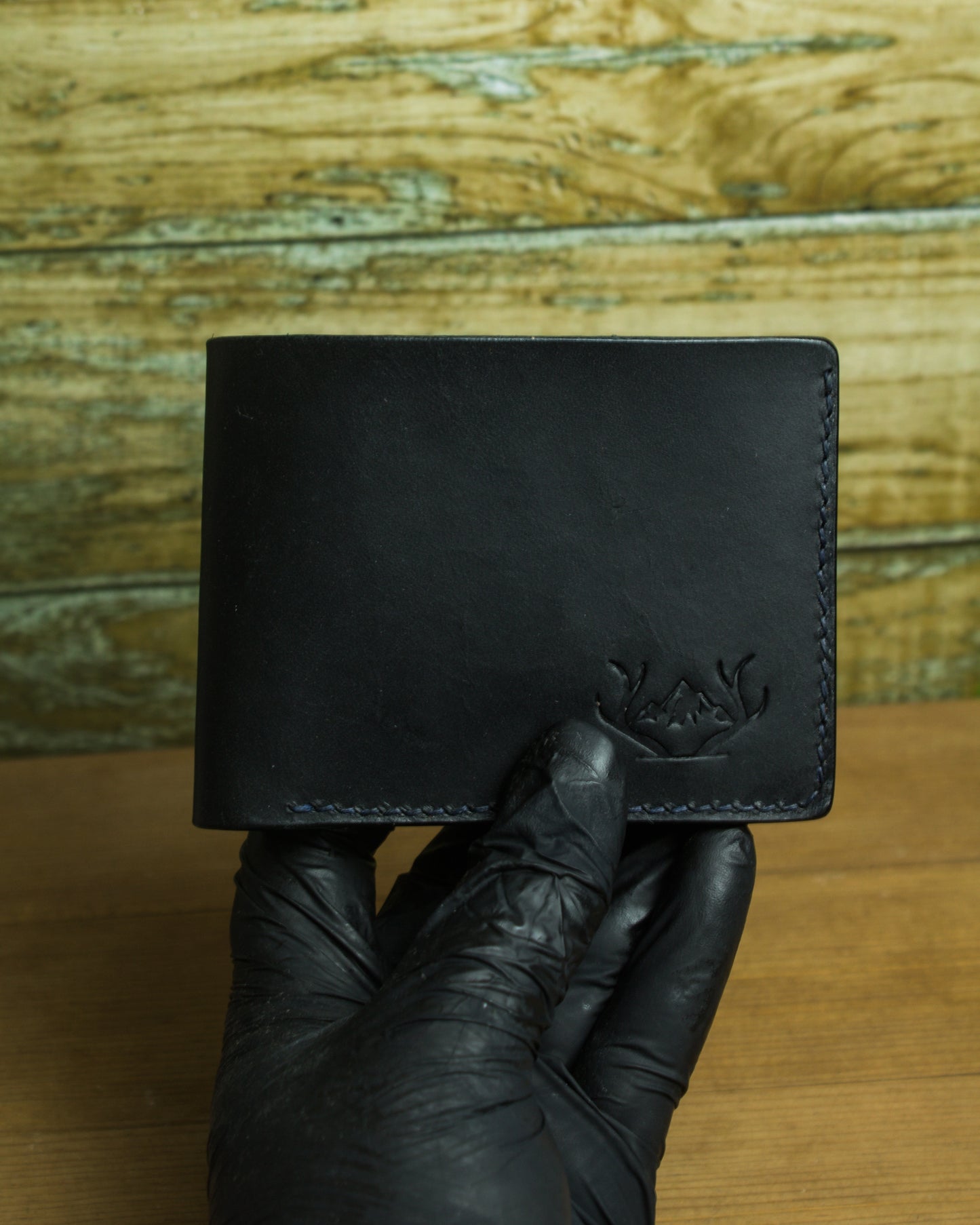 Founder Series – Castle Latigo | El Yapımı Hakiki Deri Cüzdan