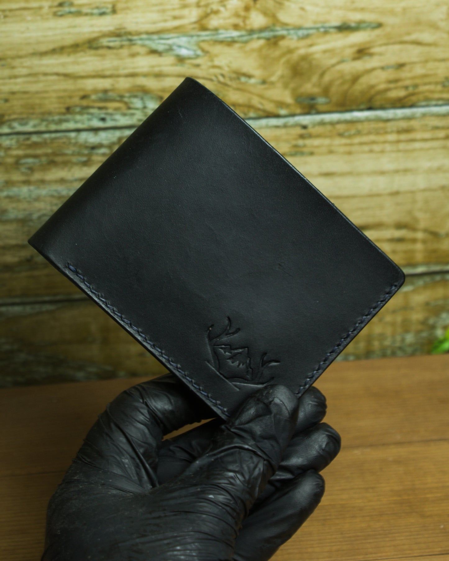 Founder Series – Castle Latigo | El Yapımı Hakiki Deri Cüzdan